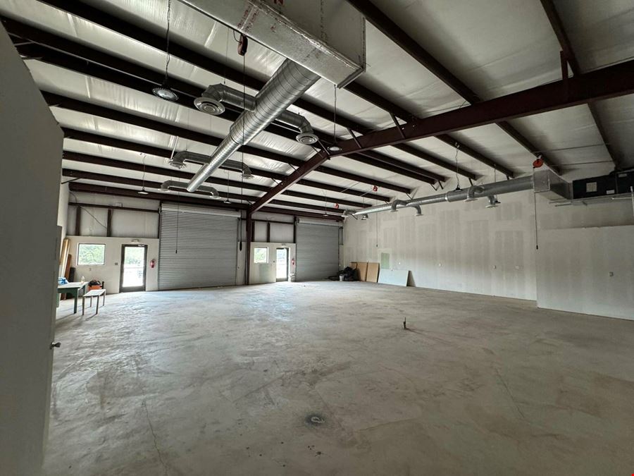 Flex/Warehouse Suites | 1,250–2,500 SF | 3-Phase Power | FM 306 | Spring Branch, TX