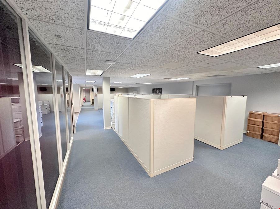 13050 Metro Pkwy