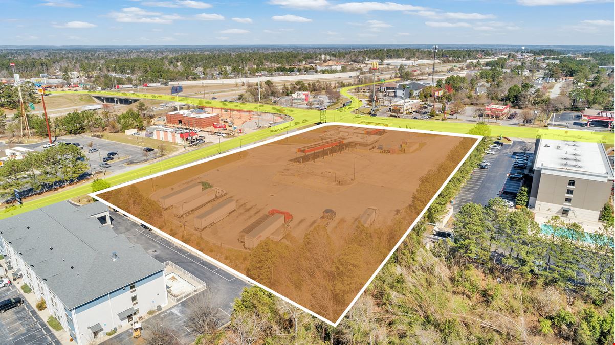 ±3.94 AC Signalized Corner