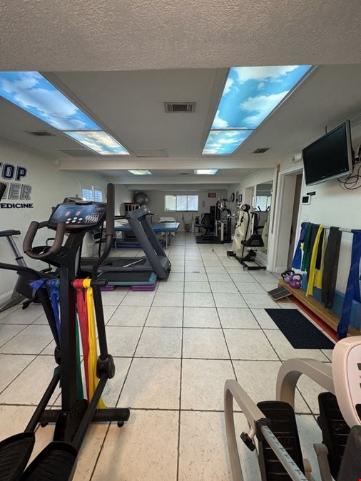 494 N Harbor City Blvd