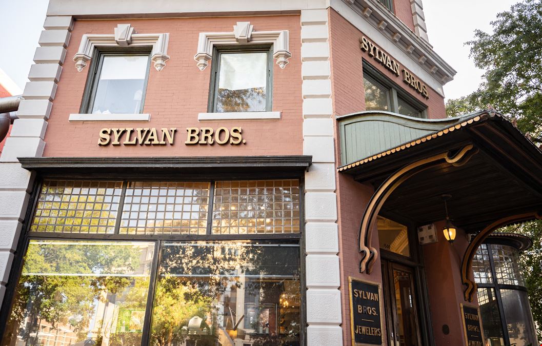 1500 Main St