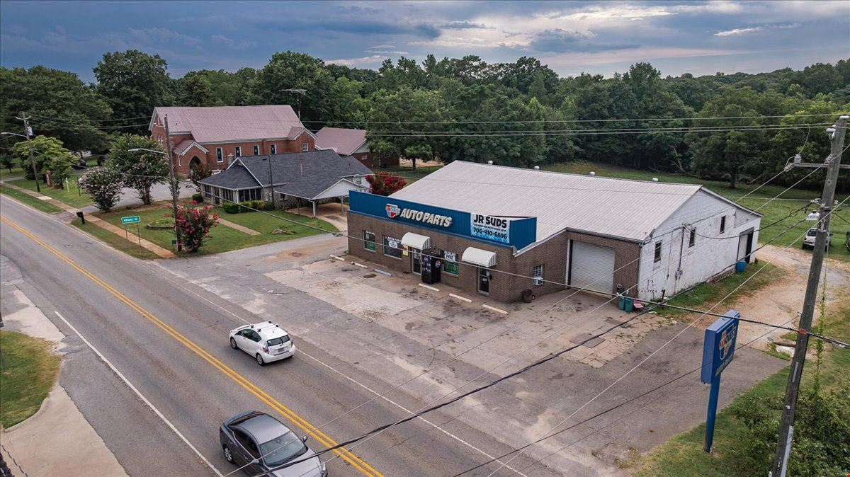295 General Daniel Ave N