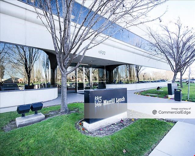 Signature Center I