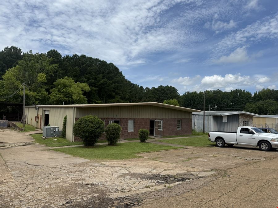 +/-8,000 SF Warehouse