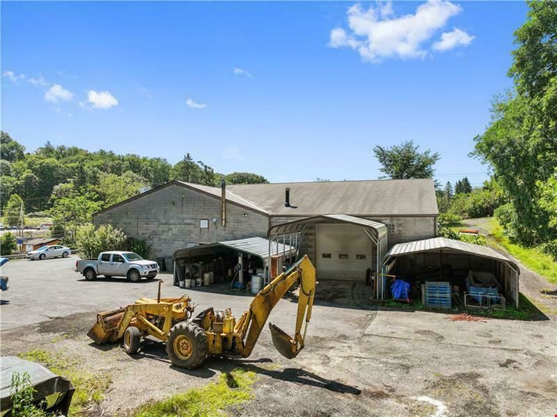 560 Hoover Rd