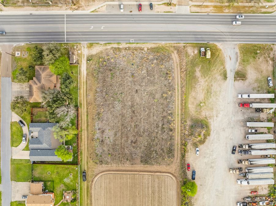 1.129 Acres on S Alamo Rd