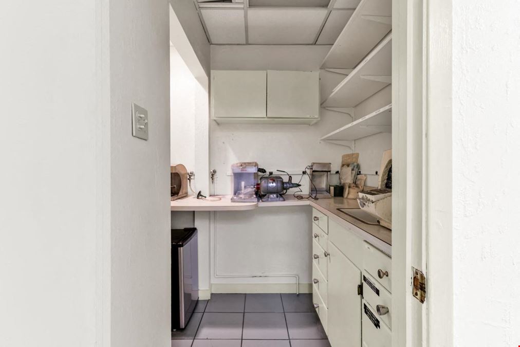 7930 MacArthur Blvd Medical Space | $750,000