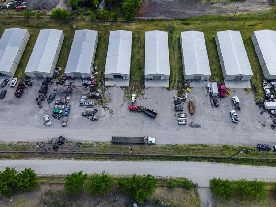 4,000 SF Light Industrial Suites For Lease