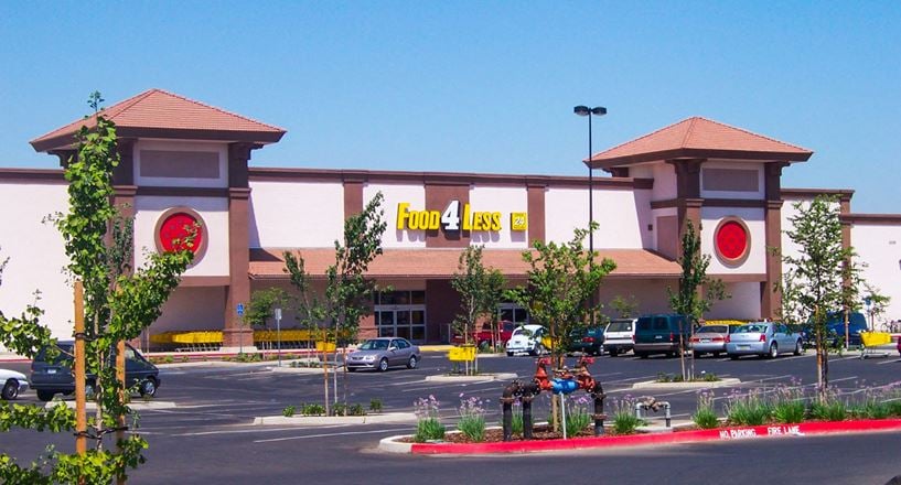 Preview of Retail space for Rent at 2017 N. Dinuba Boulevard
