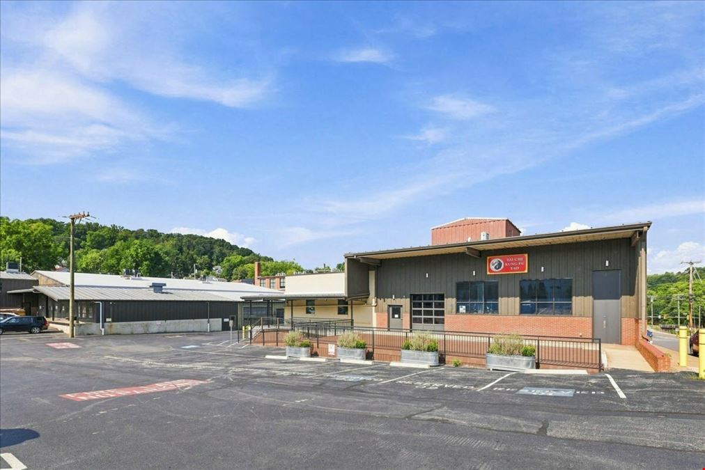 COMMERCIAL SPACE IN HISTORIC STAUNTON MIXED USE DEVELOPMENT