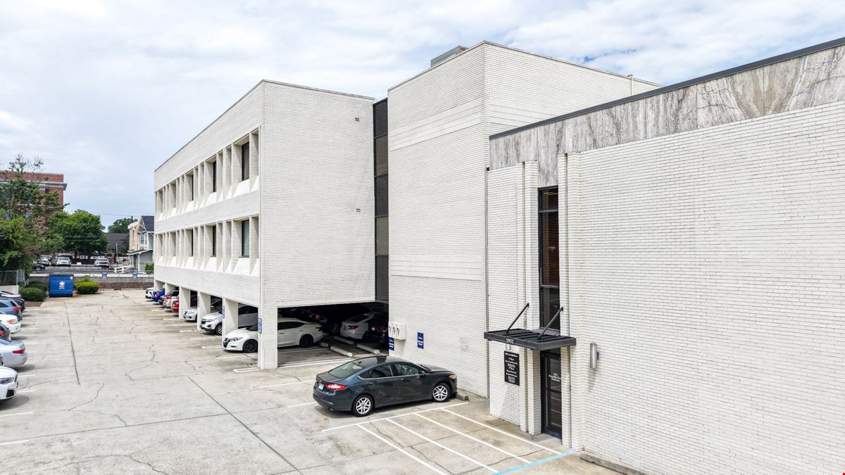 1022 Calhoun Street