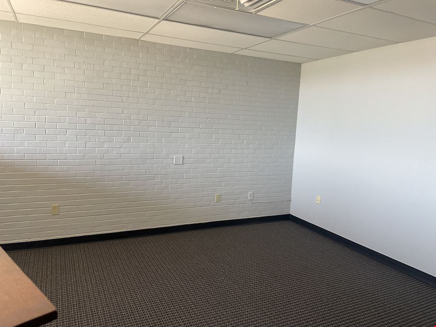 Office/Retail Building For Lease