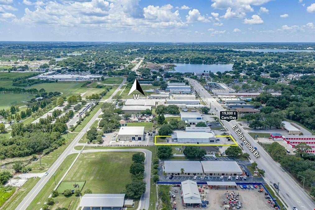 Retail Showroom & Warehouse - 11,000+ SF in South Lakeland