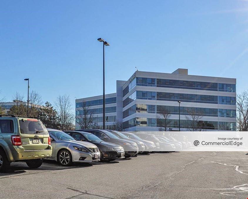 Oracle Campus - 8 & 10 Van de Graaff Drive