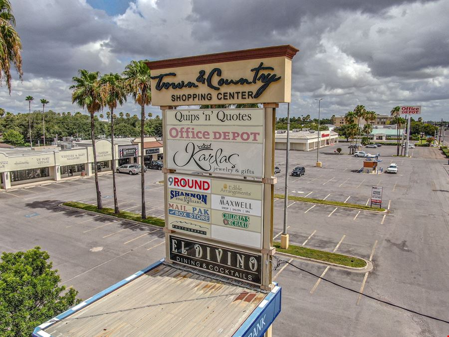 5007 & 6001 N 10th St-Town & Country Shopping Center