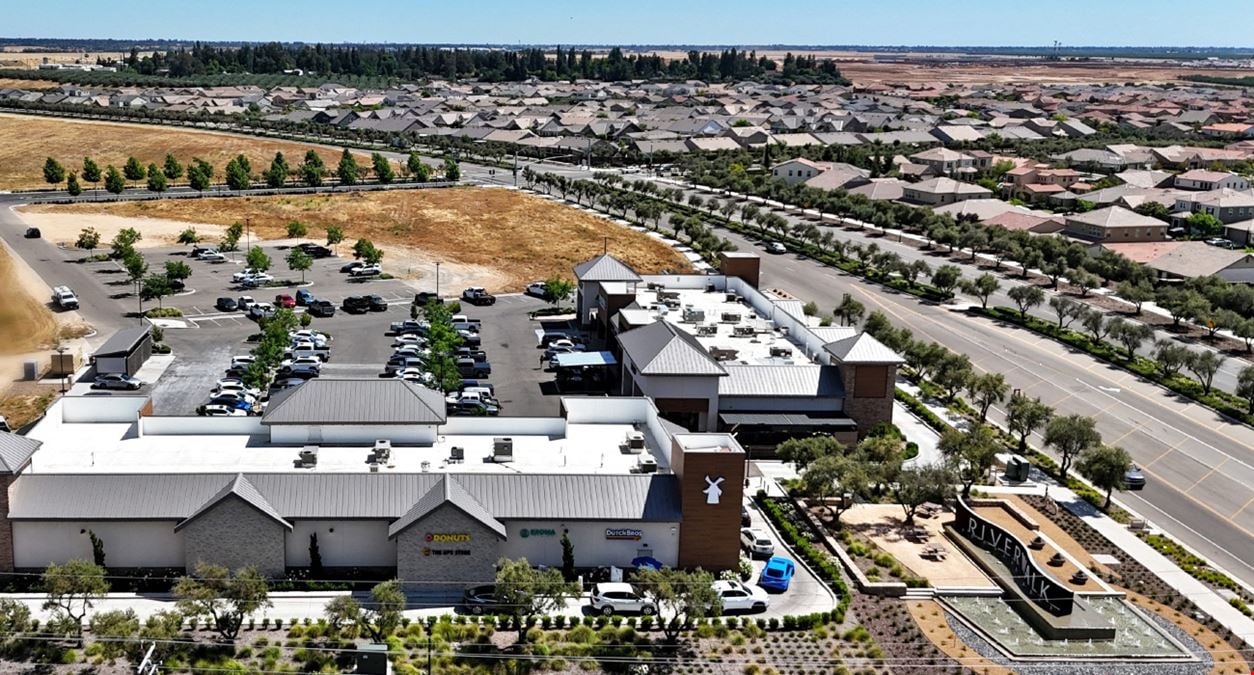 Riverwalk Commercial Center at Riverstone