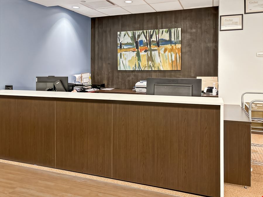 Regus - Toronto - Queen & Bay