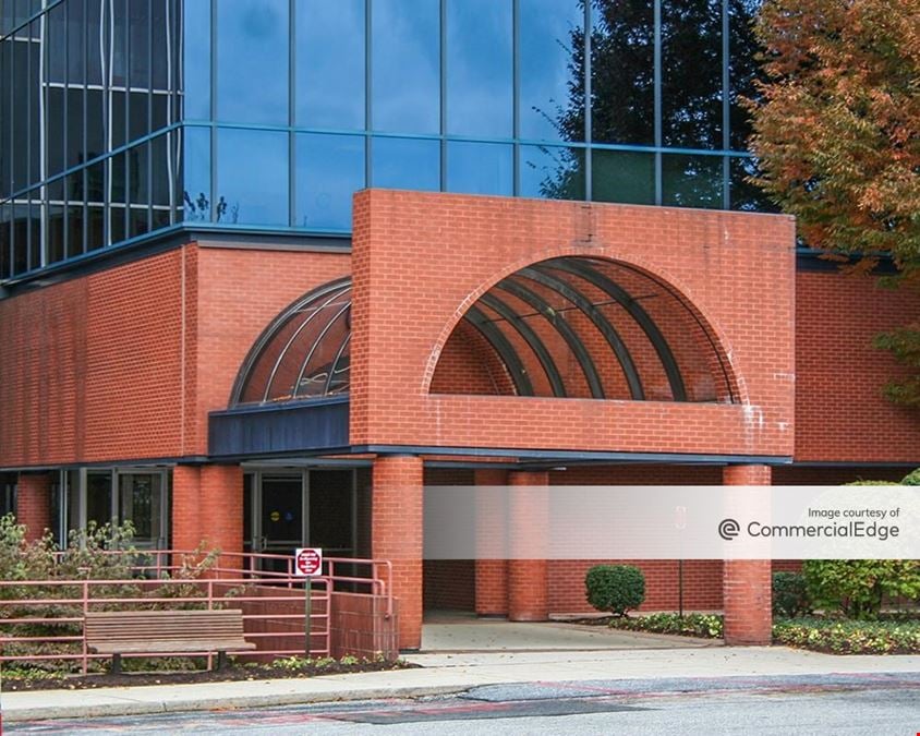 Camp Hill Corporate Center - 300 Corporate Center Drive