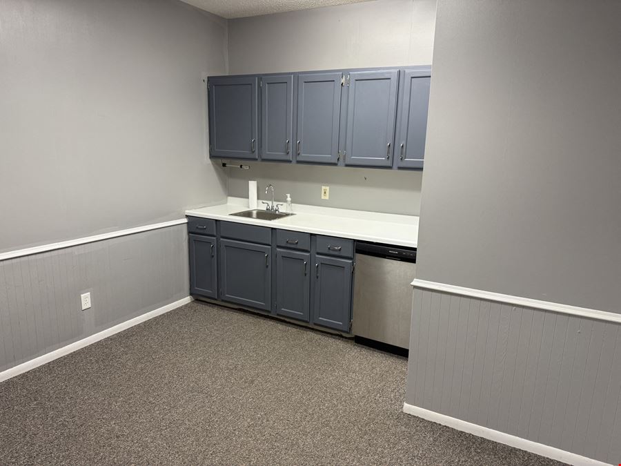 South Fargo Office With Warhouse