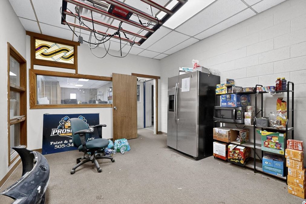 PREMIER MULTI TENANT INDUSTRIAL COMPLEX