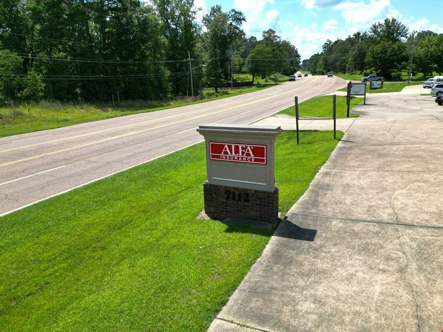 ±4,000 SF | Office / Retail Suites | Prime High-Traffic Location