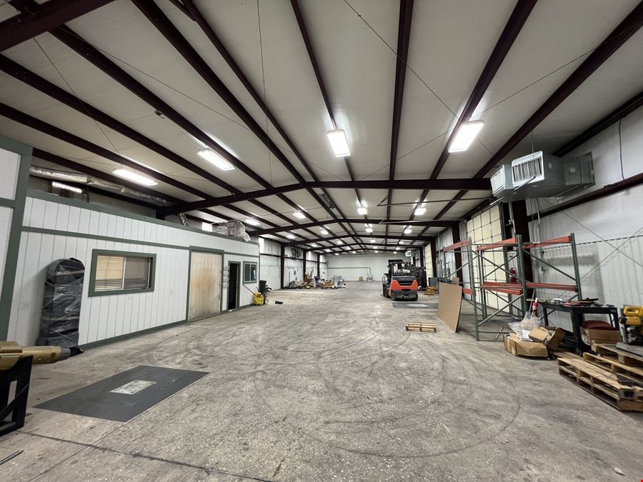 20,834SF BLDG, 76,535SF Lot (1.757 Ac) Ind Warehouse, 12080 FM 3083, Conroe, TX, 77301