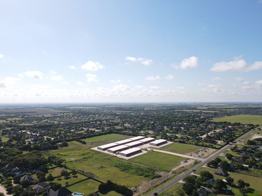 4009 Ovilla Road - Surrounding Dry Dock and Lock Waxahachie
