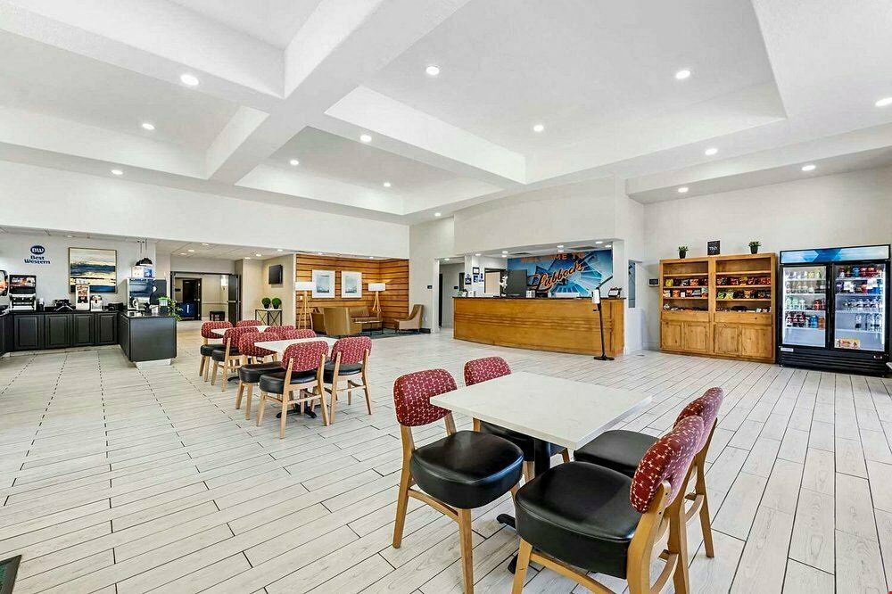 Lubbock West Inn & Suites