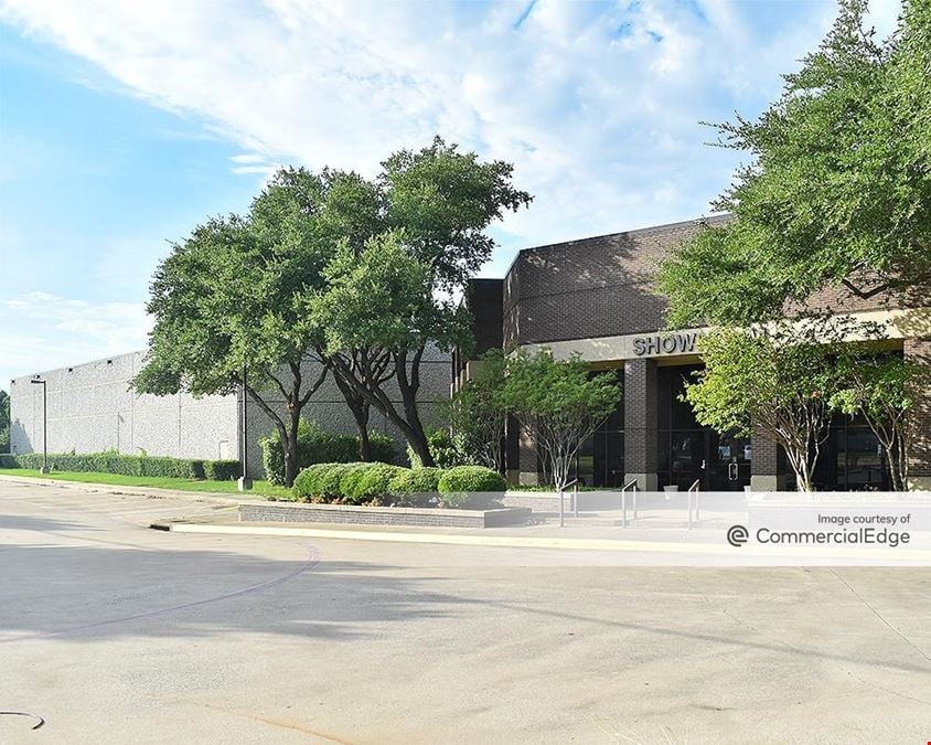 3920 S Walton Walker Blvd