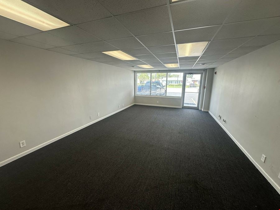 3135 Walden Ave - 800+/- SF Office/Retail Space for Lease