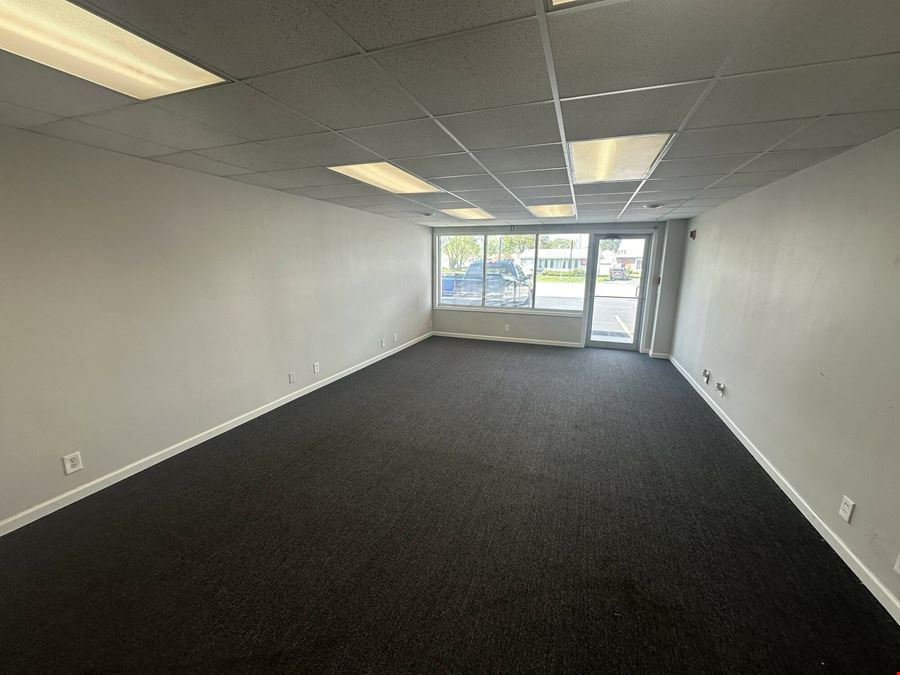 3135 Walden Ave - 800+/- SF Office/Retail Space for Lease