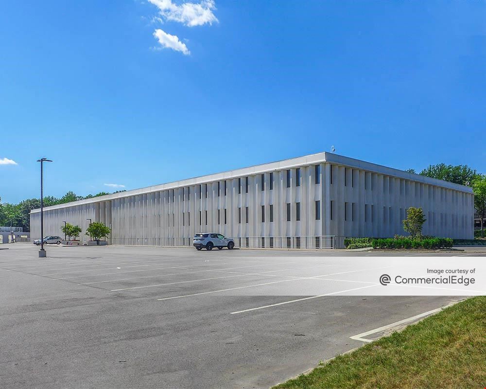 5 Dakota Drive