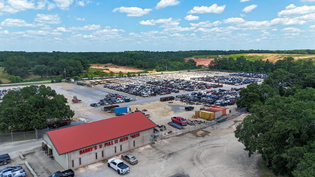 Former Barry's U Pull it Auto Parts