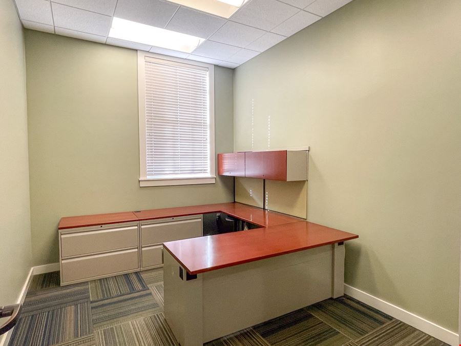 Renovated Garden Office Suites in Retail-Dense Corridor