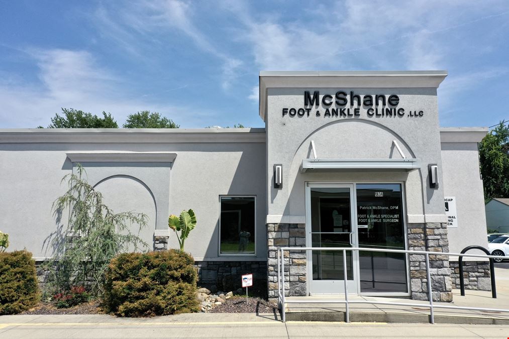 2,477 SF Office / Medical Building for Sale near Glenstone & Sunshine