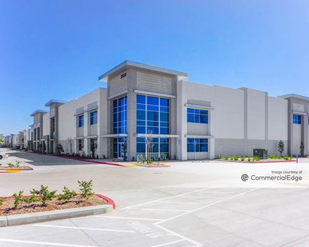 Preview of Industrial space for Rent at 2510 East Merrill Avenue