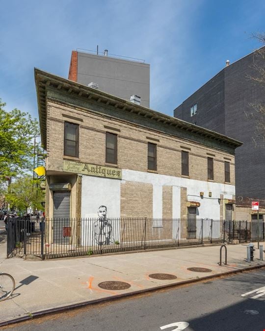 1055 Fulton St