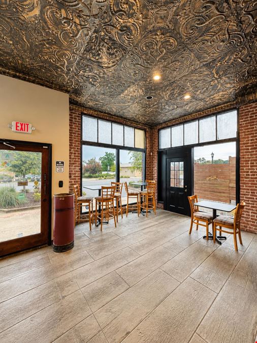 Downtown Woodruff Restaurant + Taproom