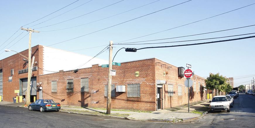 Preview of Industrial space for Rent at 616 Atkins Ave