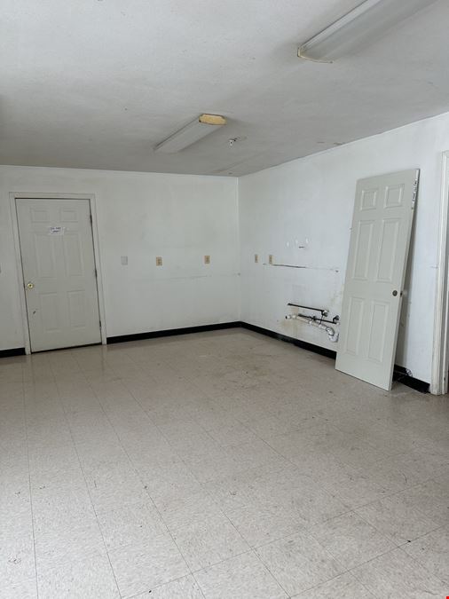 6300 w Port Bay Road