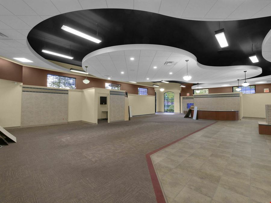 Fountain Ave Commercial Building