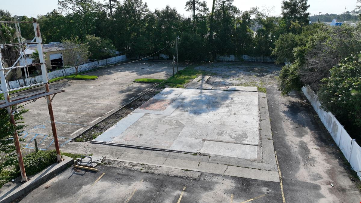 766 E. I-10 Service Road 