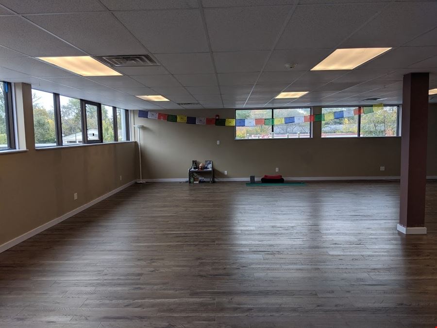Monona Dr. 2nd Floor studio