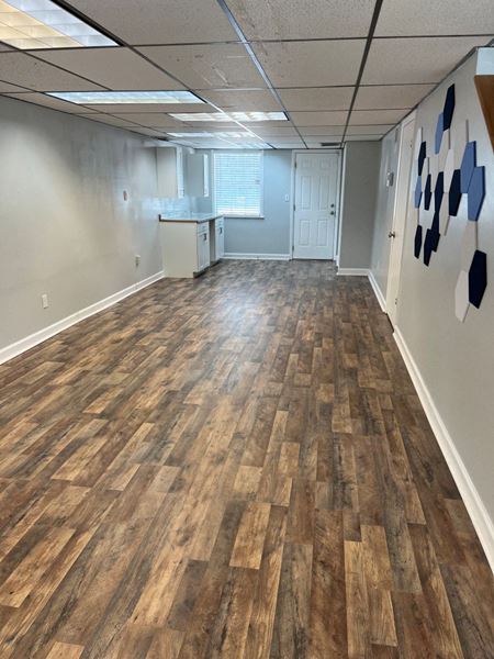 Preview of commercial space at 669 Kingsley Ave