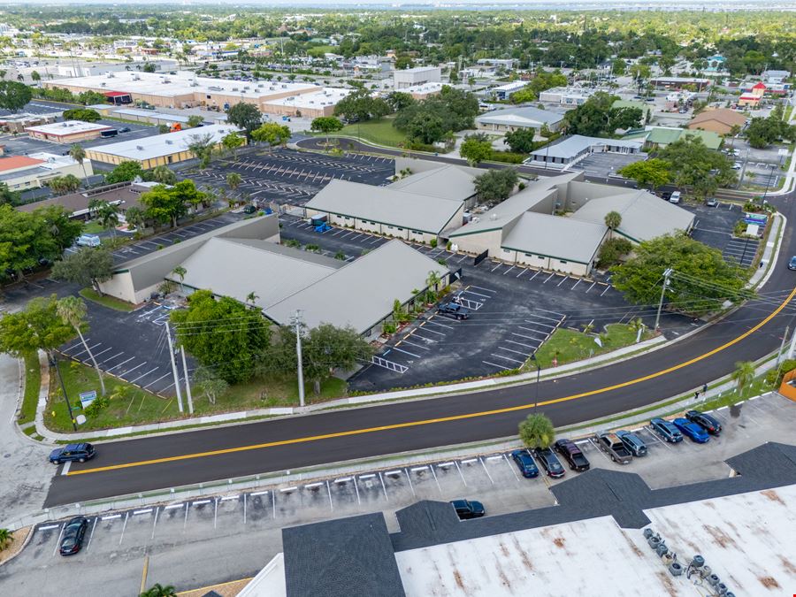 2120-2150 Collier Ave