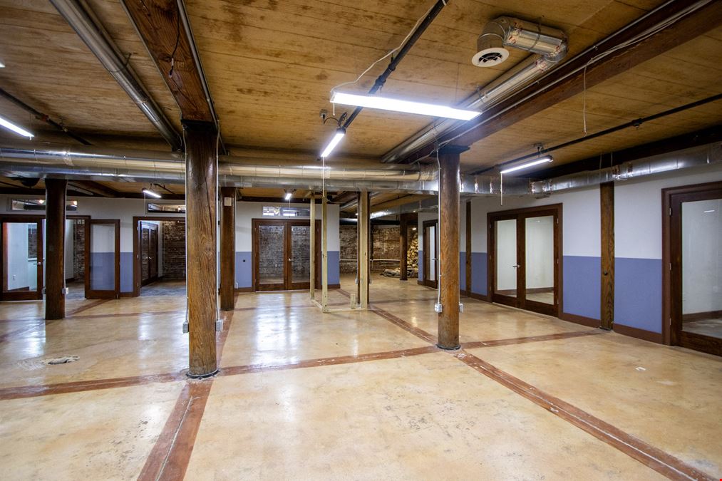 Suite 400 | 912 Lady St