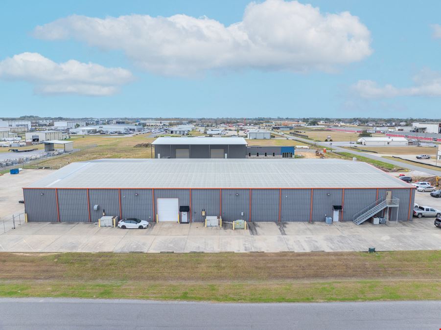 ±32,114 SF Fully Climatized Office/Warehouse