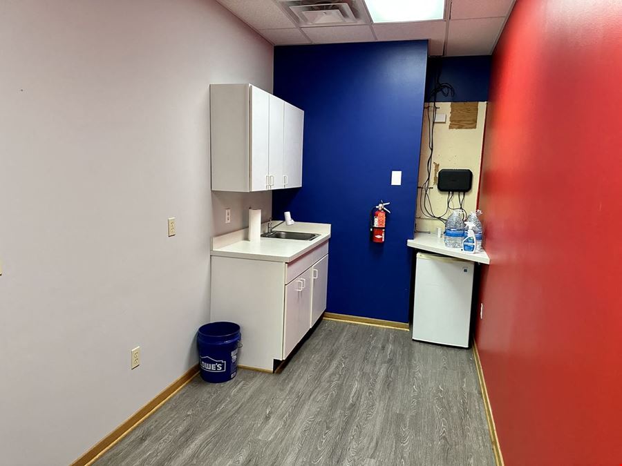 Lake Lansing Road Professional Office Space