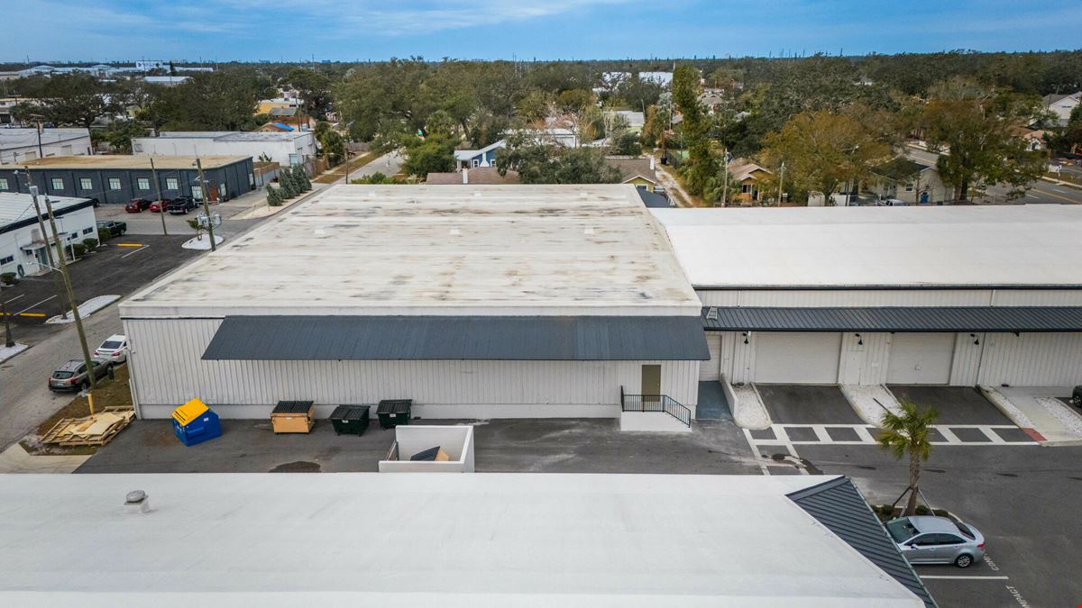 Versatile Warehouse in Vibrant Arts District for Sublease