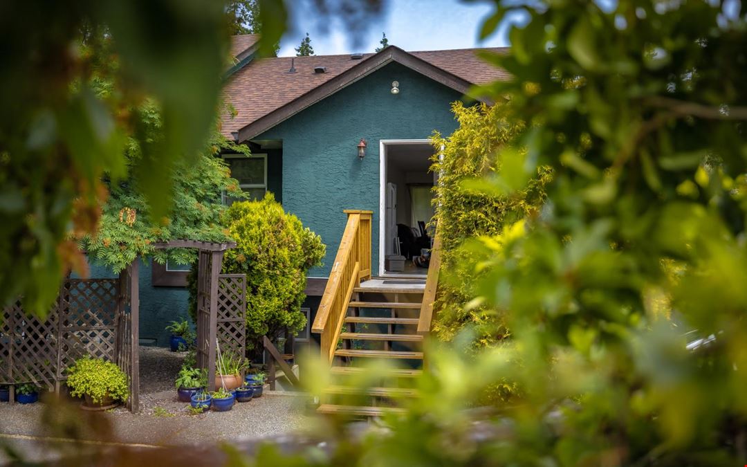635 Bowen Road